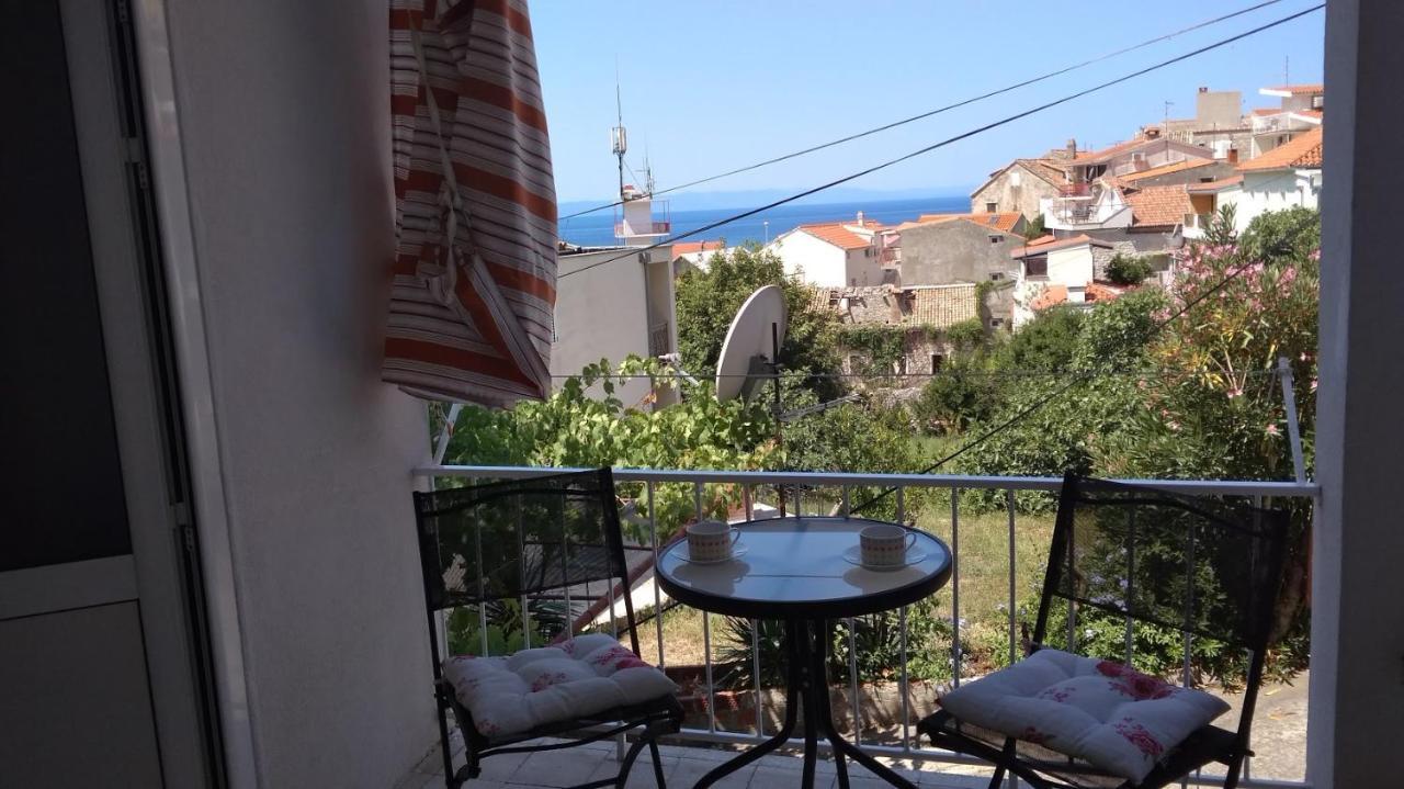 Apartment For 6 In Makarska Centar エクステリア 写真