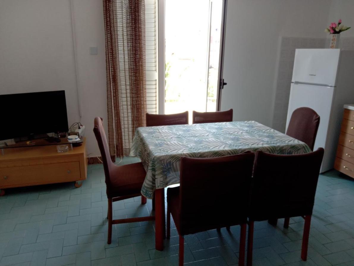 Apartment For 6 In Makarska Centar エクステリア 写真